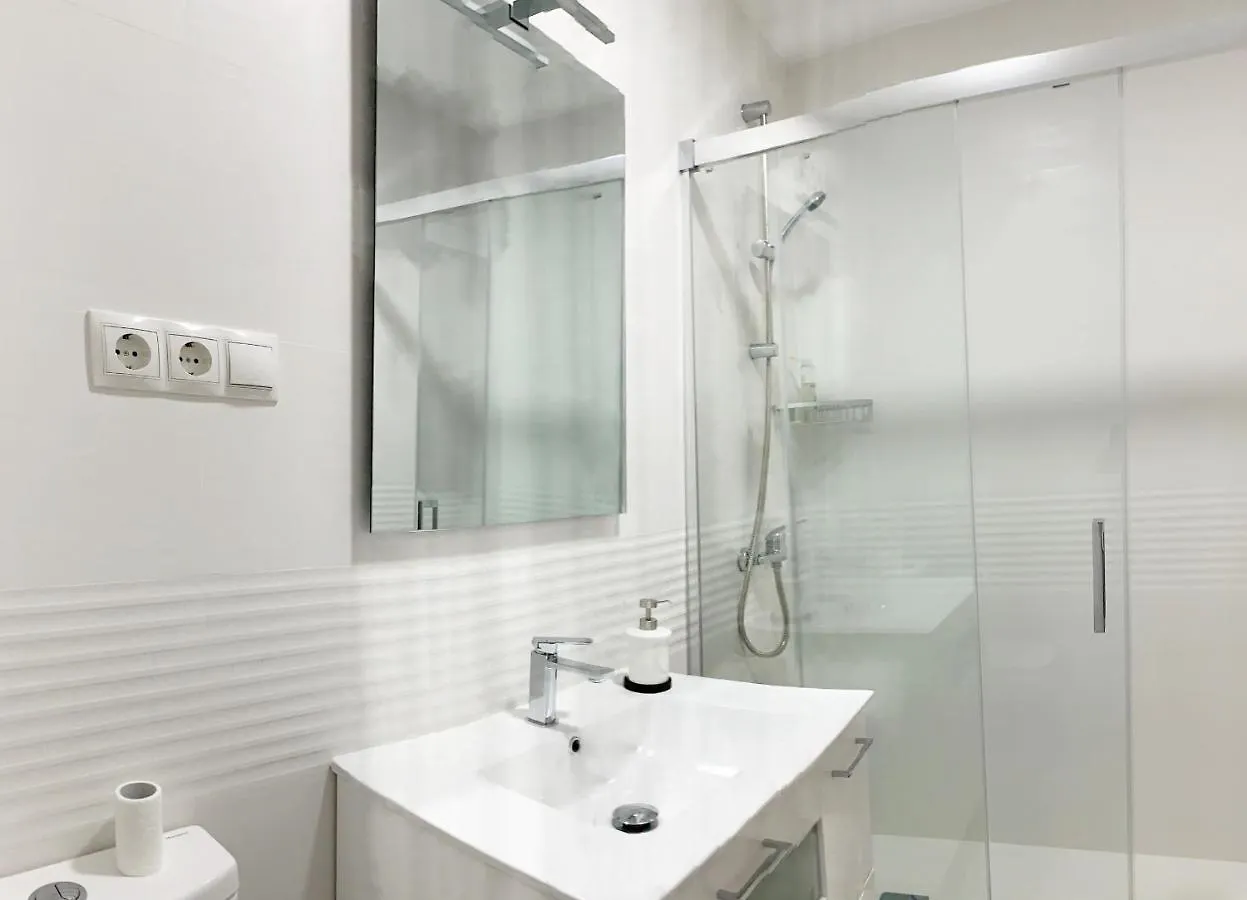 Malagadevacaciones - La Mar Salada Apartment 0*, Malaga Spain